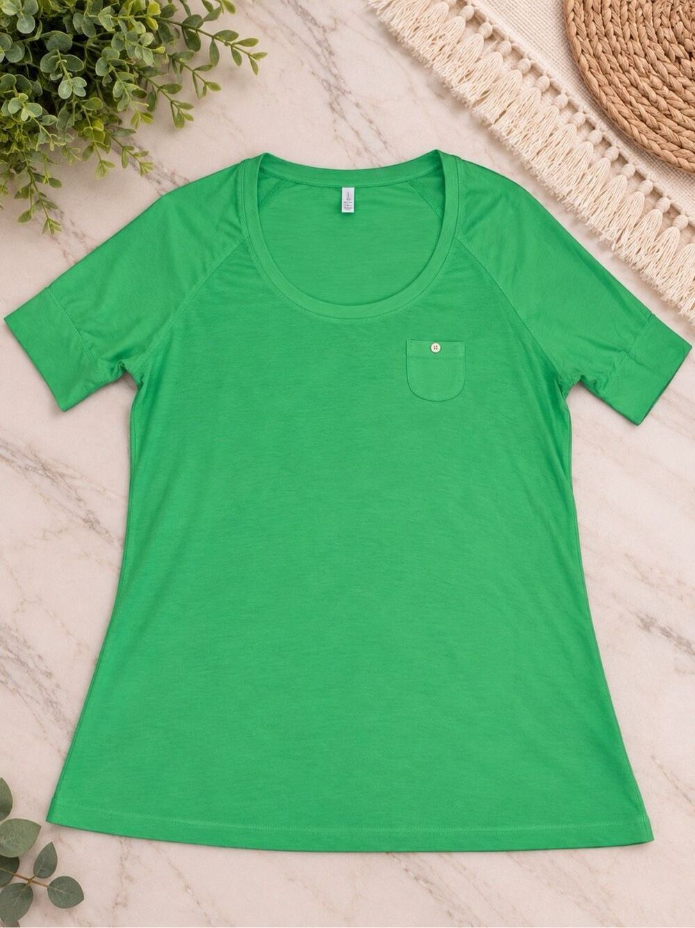 Old Navy Women’s XXL Bright Green Scoop Neck Pocket Short Sleeve T-Shirt